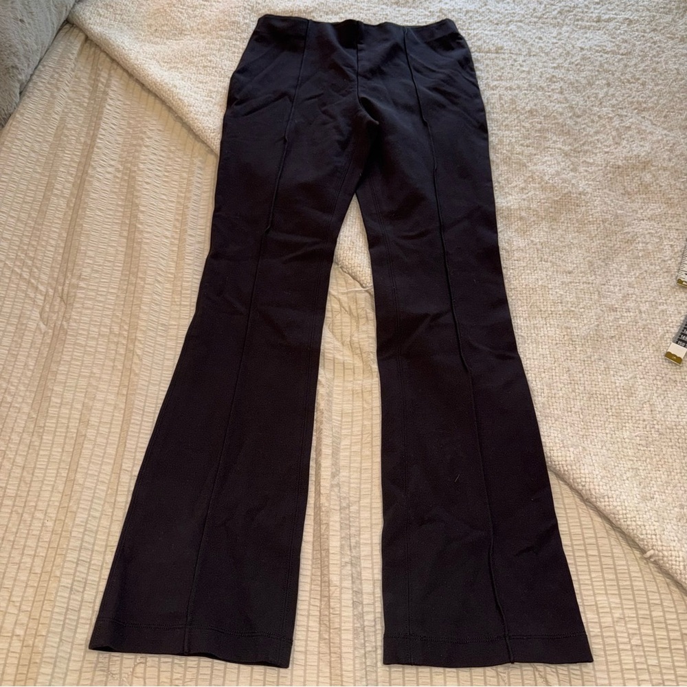 Elizabeth and James Black Bootcut Seamed Ponte Pants small